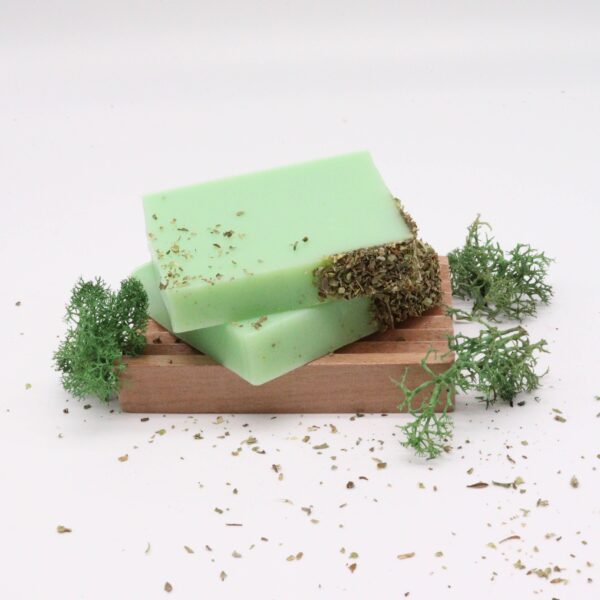 Ručne vyrobené mydlo – Rozmarín & Eukalyptus, 100 g – Obrázok 2