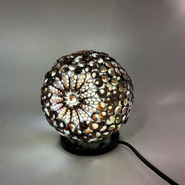 Boho lampa s mušľami – guľatá 15 cm – Obrázok 4