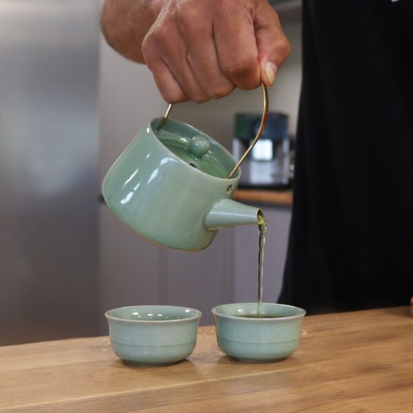 Čajníkova sada – kanvica a dve šálky, nefritová – Obrázok 4